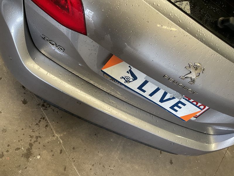 Peugeot 308 1.2 e-THP Active 2014 – снимка 26