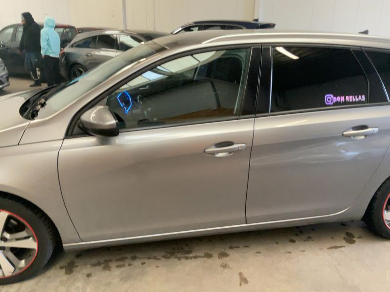 Peugeot 308 1.2 e-THP Active 2014 – снимка 4