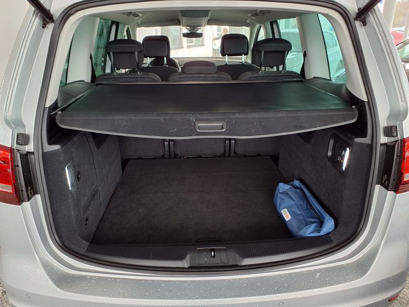 Volkswagen Sharan 2.0 TDI IQ.DRIVE 4Motion 2019 – снимка 15