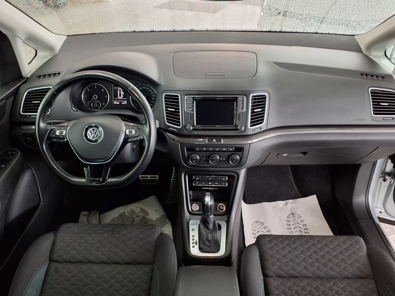 Volkswagen Sharan 2.0 TDI IQ.DRIVE 4Motion 2019 – снимка 17