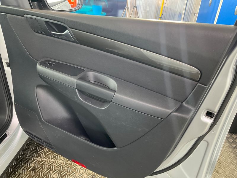 Volkswagen Sharan 2.0 TDI IQ.DRIVE 4Motion 2019 – снимка 28