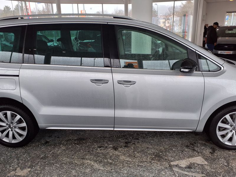 Volkswagen Sharan 2.0 TDI IQ.DRIVE 4Motion 2019 – снимка 10