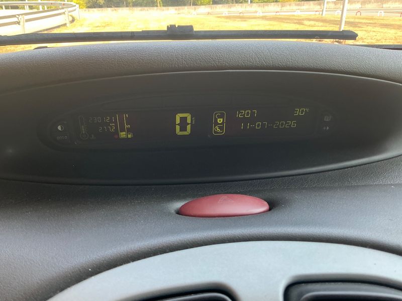 Citroen Xsara Picasso 1.6 HDi LX Plus 2011 – снимка 4