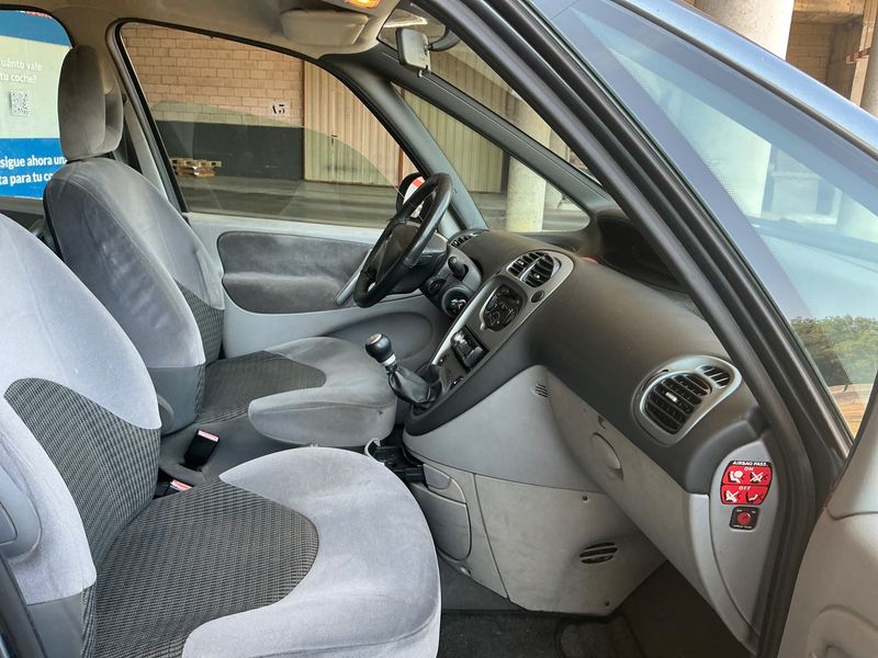 Citroen Xsara Picasso 1.6 HDi LX Plus 2011 – снимка 3