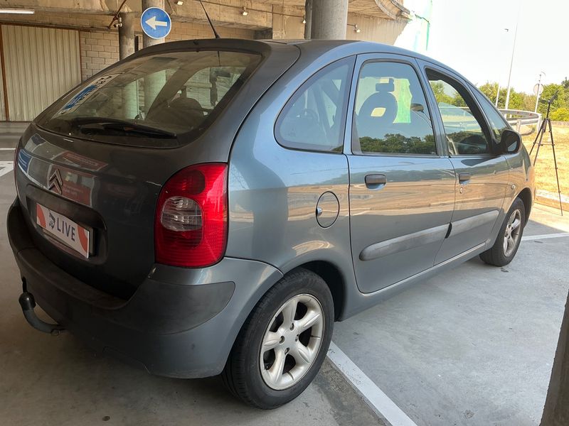 Citroen Xsara Picasso 1.6 HDi LX Plus 2011 – снимка 2