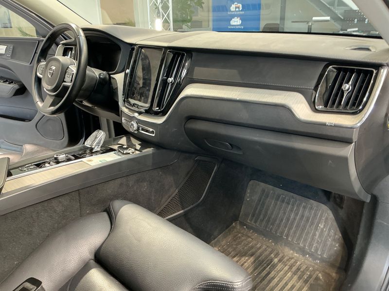 Volvo XC60 2.0 B5 Mild-Hybrid Inscription 2WD 2020 – снимка 33