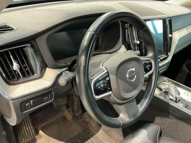 Volvo XC60 2.0 B5 Mild-Hybrid Inscription 2WD 2020 – снимка 36