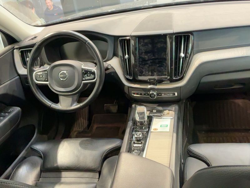 Volvo XC60 2.0 B5 Mild-Hybrid Inscription 2WD 2020 – снимка 18