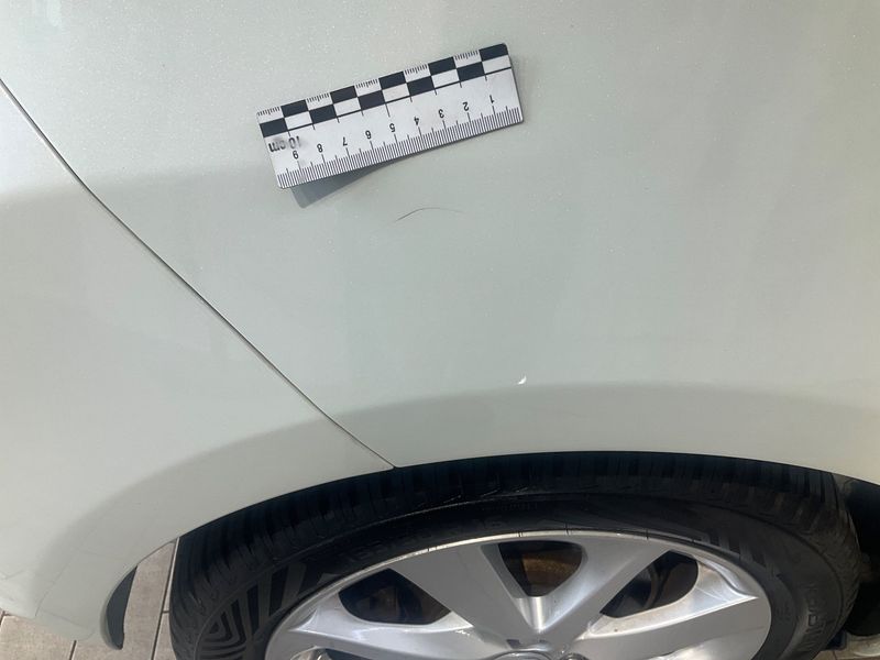 Toyota Yaris 1.5 Hybrid Club 2013 – снимка 22