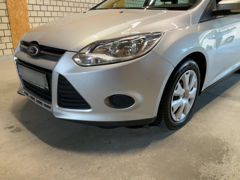 Ford Focus 1.6 Ti-VCT Trend 2011 – снимка 2