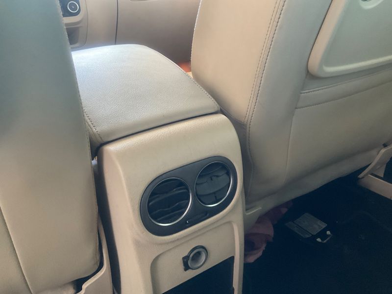 Volkswagen Tiguan 2.0 TDI Sport & Style 4Motion 2010 – снимка на щета 31