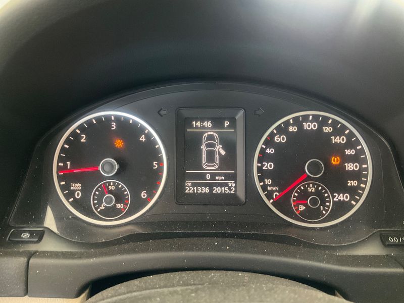 Volkswagen Tiguan 2.0 TDI Sport & Style 4Motion 2010 – снимка 18