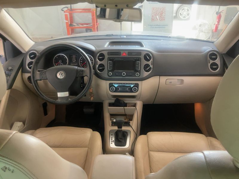 Volkswagen Tiguan 2.0 TDI Sport & Style 4Motion 2010 – снимка 17