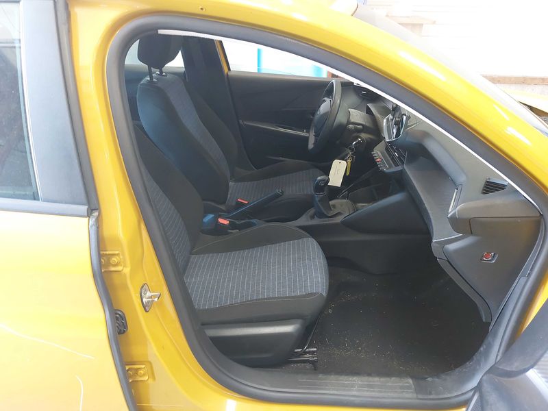 Peugeot 208 1.2 PureTech Like 2022 – снимка 10