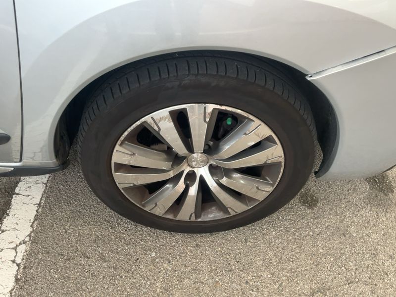 Peugeot 3008 1.6 Blue-HDi Allure 2016 – снимка 11
