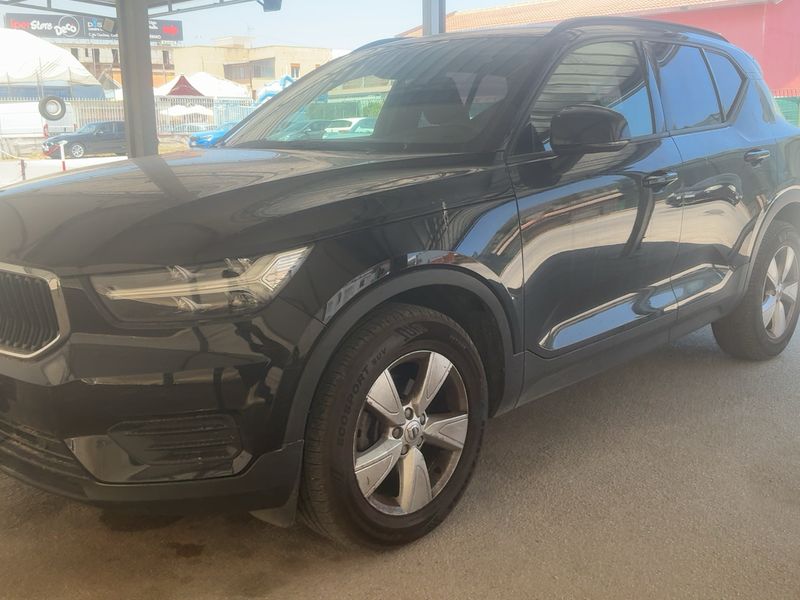 Volvo XC40 1.5 T3 Momentum Core 2WD 2020 – снимка 2