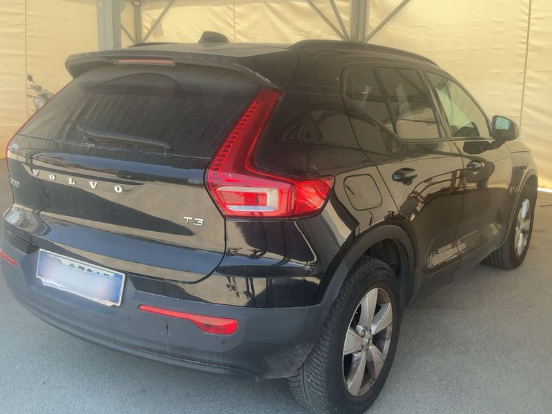 Volvo XC40 1.5 T3 Momentum Core 2WD 2020 – снимка 8