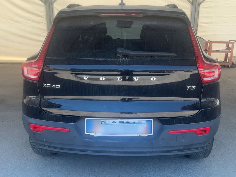 Volvo XC40 1.5 T3 Momentum Core 2WD 2020 – снимка 7