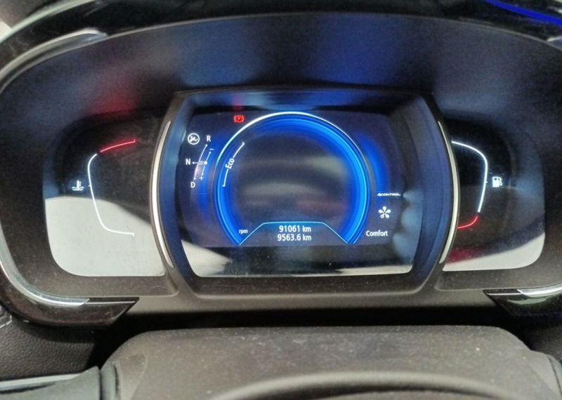Renault Espace 1.6 dCi Energy Initiale Paris 2015 – снимка 12