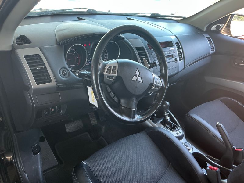 Mitsubishi Outlander 2.2 DI-D Kaiteki 4WD 2009 – снимка 24