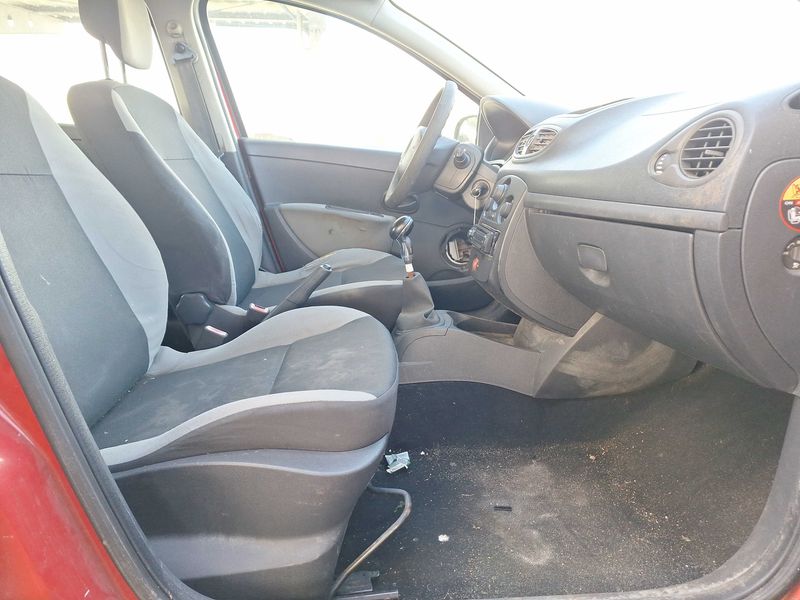 Renault Clio 1.2 Authentique 2010 – снимка 10