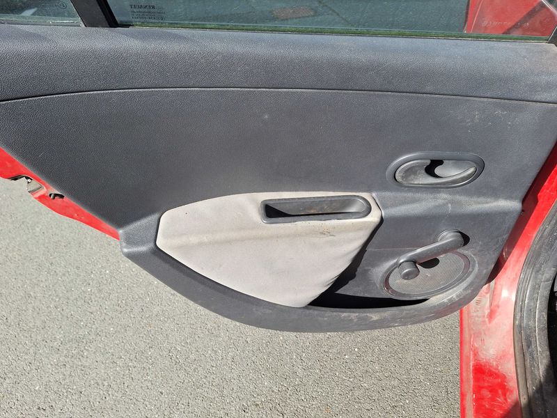 Renault Clio 1.2 Authentique 2010 – снимка 52