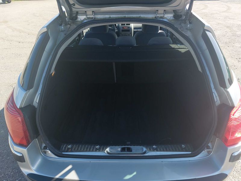 Peugeot 407 1.6 HDi Confort 2005 – снимка 9