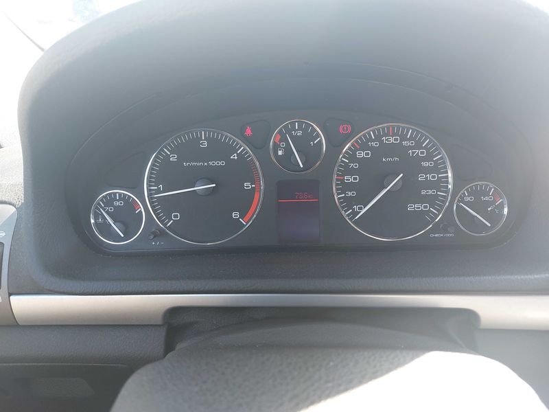 Peugeot 407 1.6 HDi Confort 2005 – снимка 12