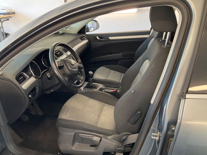 Skoda Superb 1.8 TSI Ambition 2013 – снимка 16