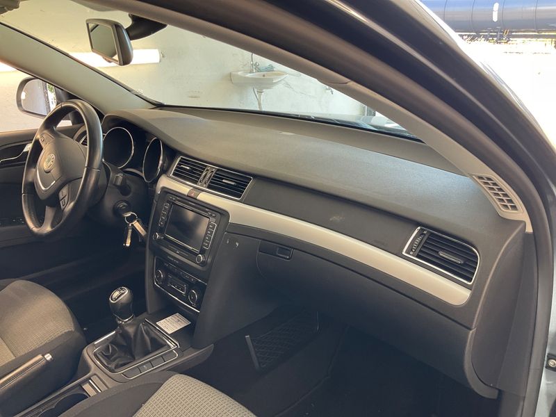 Skoda Superb 1.8 TSI Ambition 2013 – снимка 27