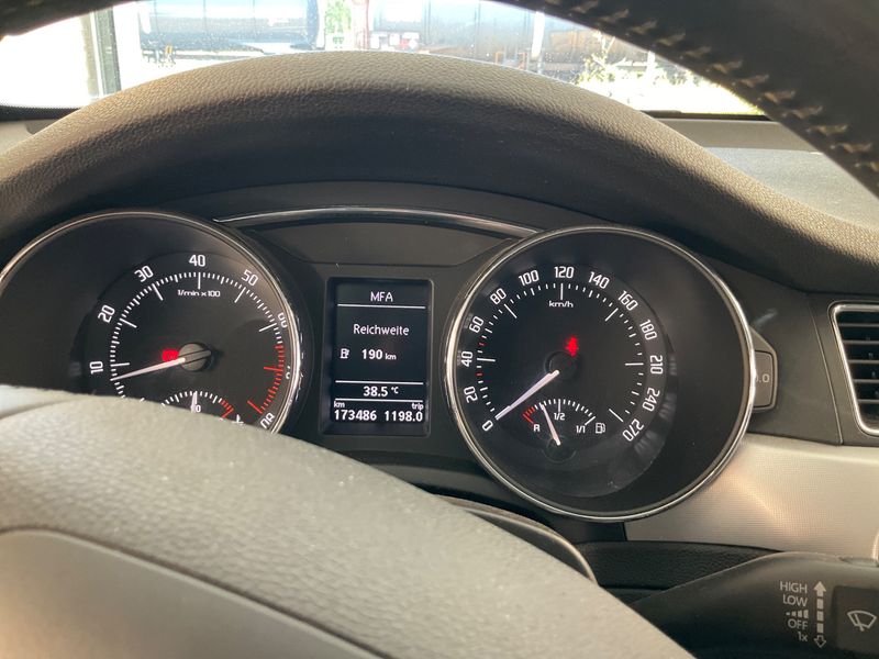 Skoda Superb 1.8 TSI Ambition 2013 – снимка 18