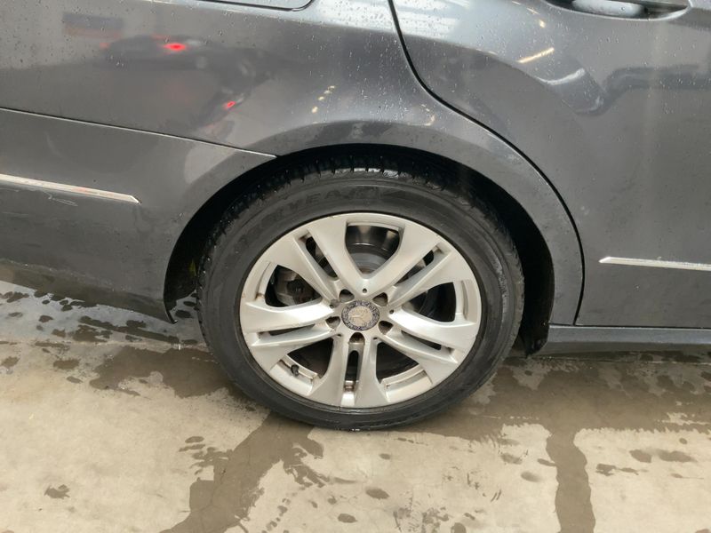 Mercedes-Benz E-Klasse E 200 CDI T BlueEfficiency Avantgarde 2011 – снимка 9