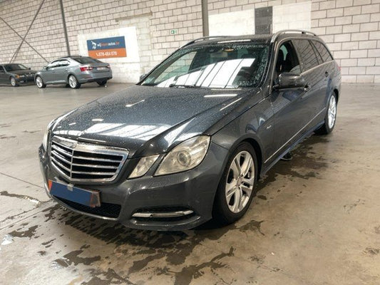 Mercedes-Benz E-Klasse E 200 CDI T BlueEfficiency Avantgarde 2011 – снимка 1