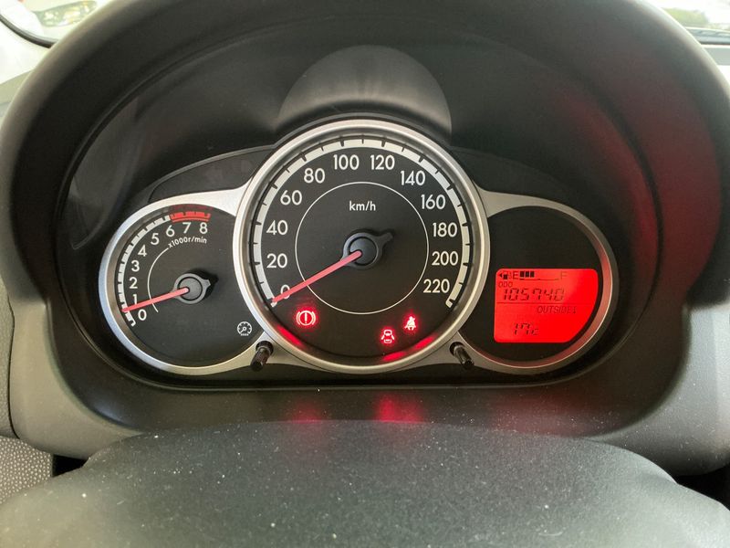Mazda 2 1.3 Active 2013 – снимка 18