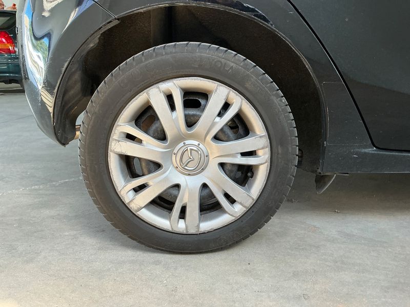 Mazda 2 1.3 Active 2013 – снимка 9