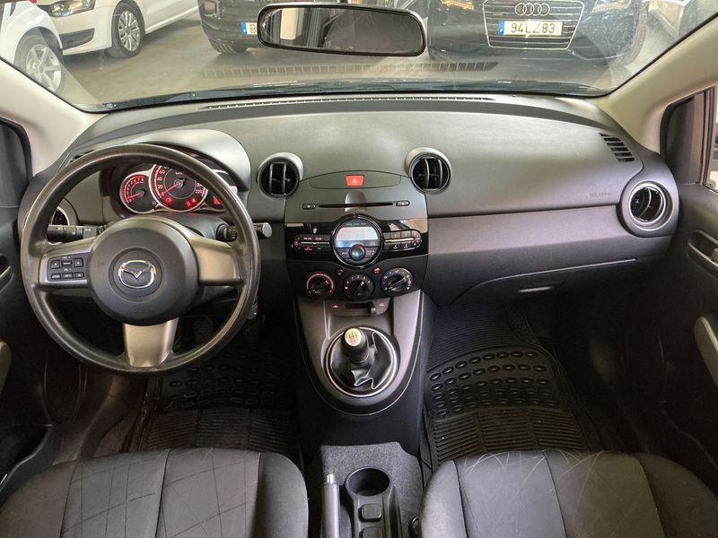 Mazda 2 1.3 Active 2013 – снимка 17