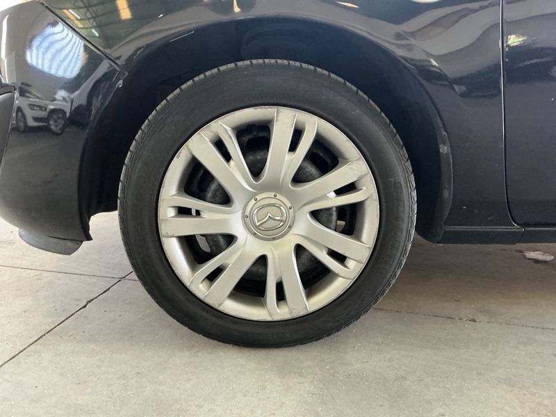 Mazda 2 1.3 Active 2013 – снимка 3
