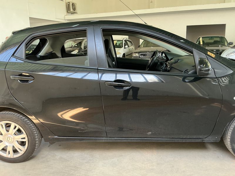 Mazda 2 1.3 Active 2013 – снимка 10