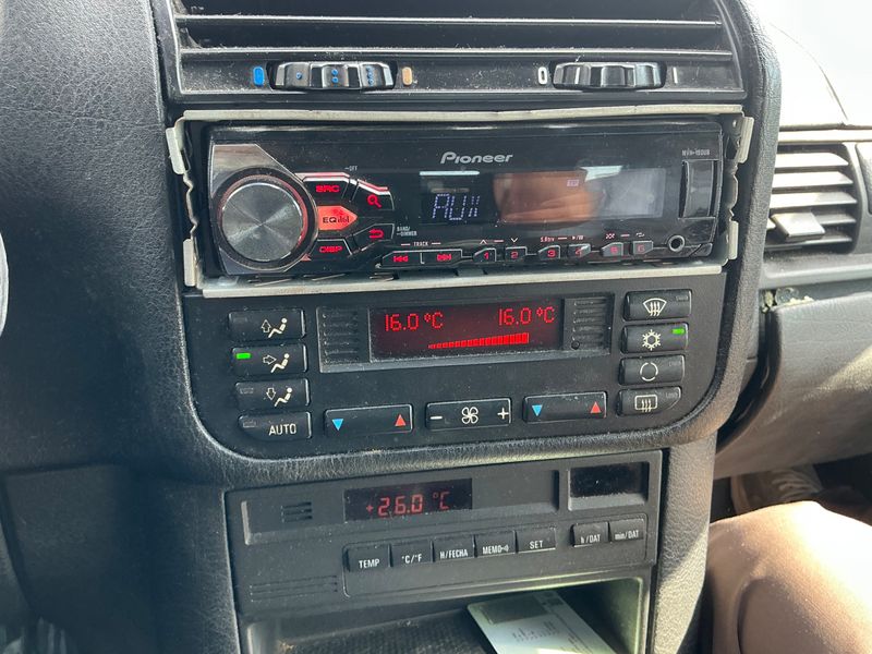BMW 3er 318tds 1997 – снимка на щета