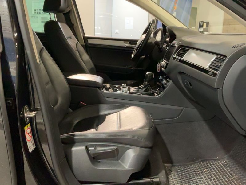 Volkswagen Touareg 3.0 V6 TDI Terrain Tech BlueMotion Tech 2018 – снимка 16