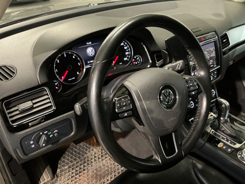 Volkswagen Touareg 3.0 V6 TDI Terrain Tech BlueMotion Tech 2018 – снимка 32