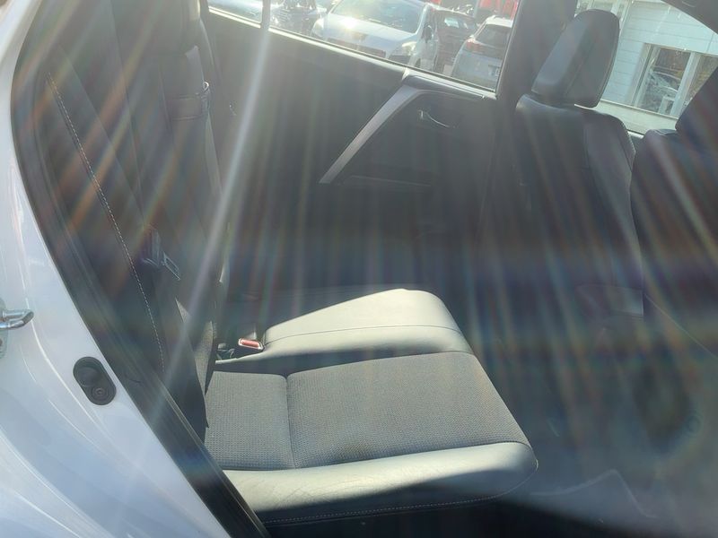 Toyota RAV 4 2.5 Hybrid Design 2016 – снимка 19