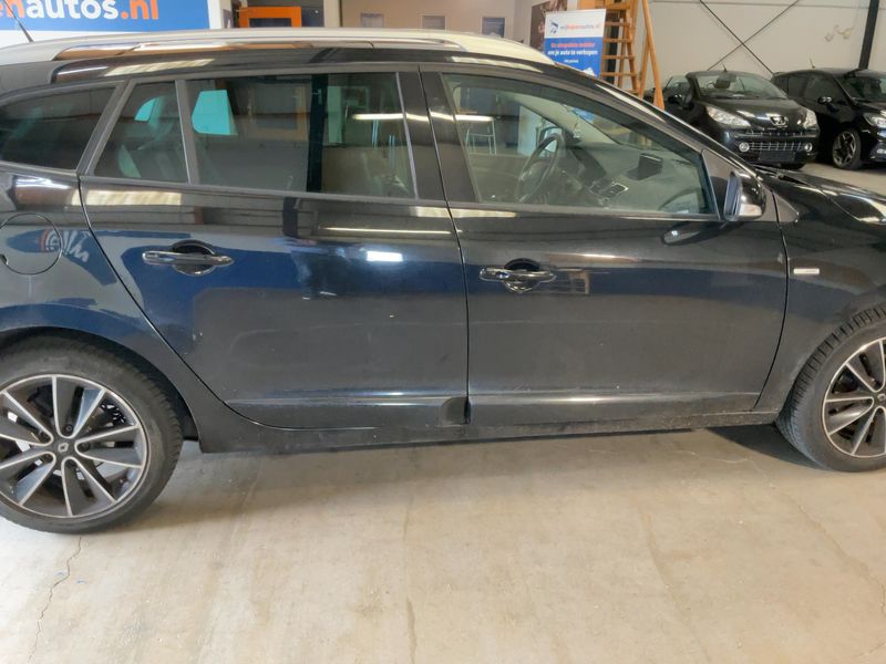 Renault Megane 1.5 dCi BOSE Edition 2012 – снимка 10