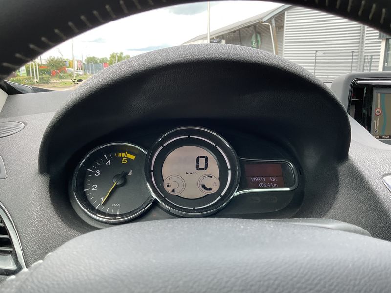 Renault Megane 1.5 dCi BOSE Edition 2012 – снимка 18