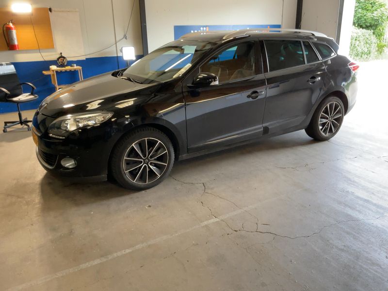 Renault Megane 1.5 dCi BOSE Edition 2012 – снимка 2