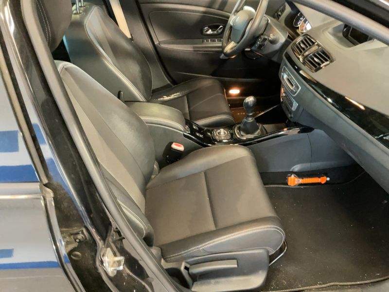 Renault Megane 1.5 dCi BOSE Edition 2012 – снимка 16