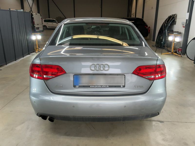 Audi A4 1.8 TFSI Attraction 2011 – снимка 5