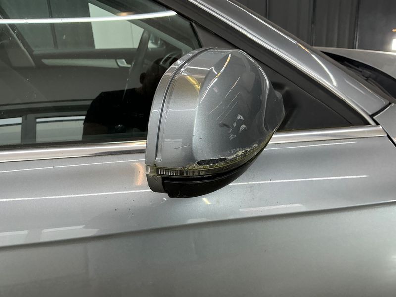 Audi A4 1.8 TFSI Attraction 2011 – снимка на щета