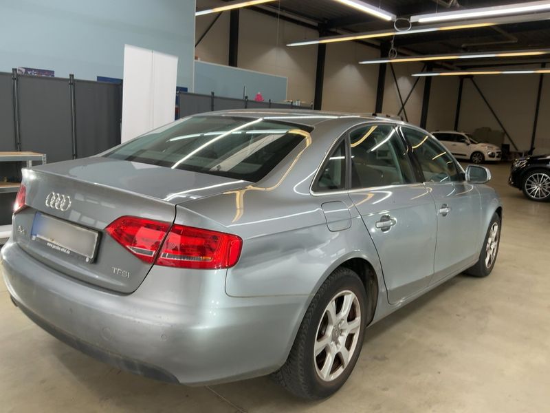 Audi A4 1.8 TFSI Attraction 2011 – снимка на щета