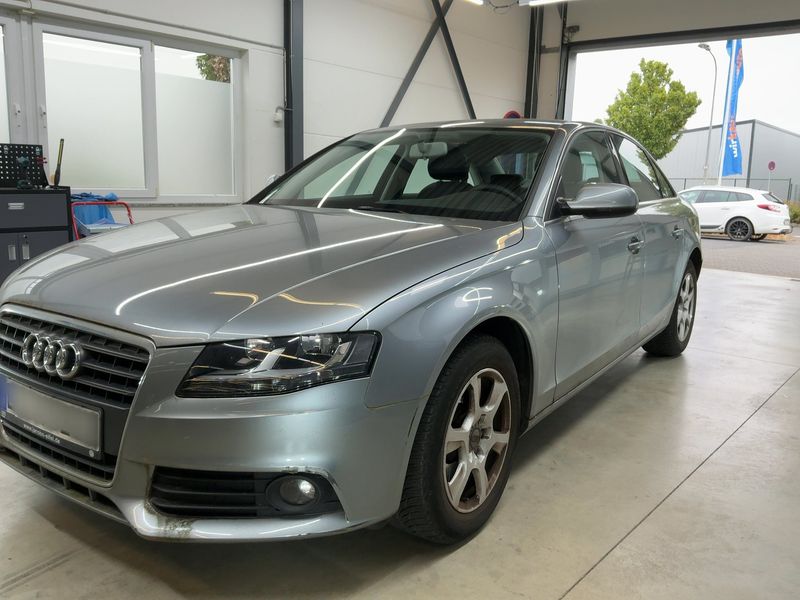 Audi A4 1.8 TFSI Attraction 2011 – снимка 1